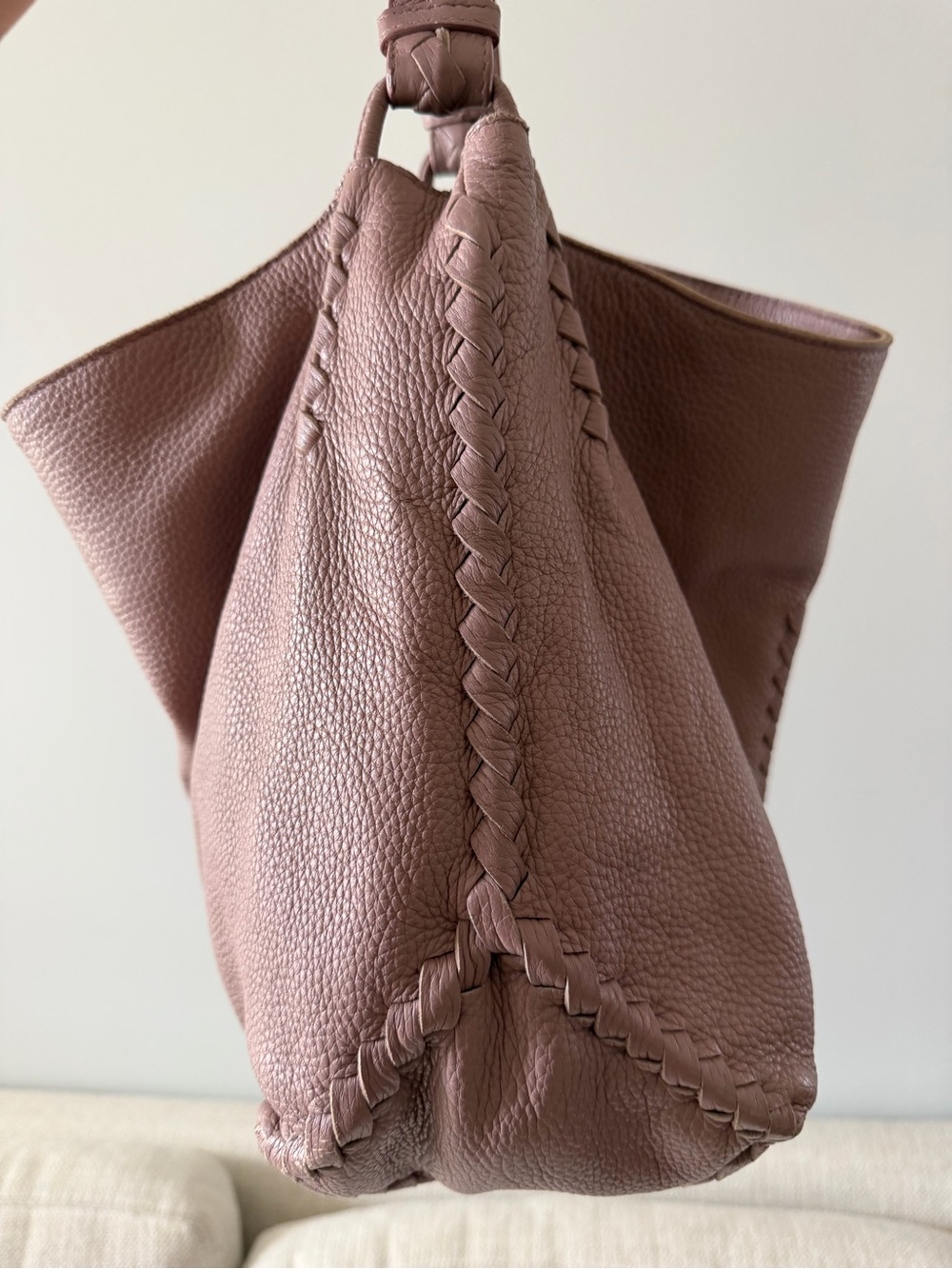Bottega veneta Women's Leather Hobo Bag in Dusty Rose - Picture 3 of 9